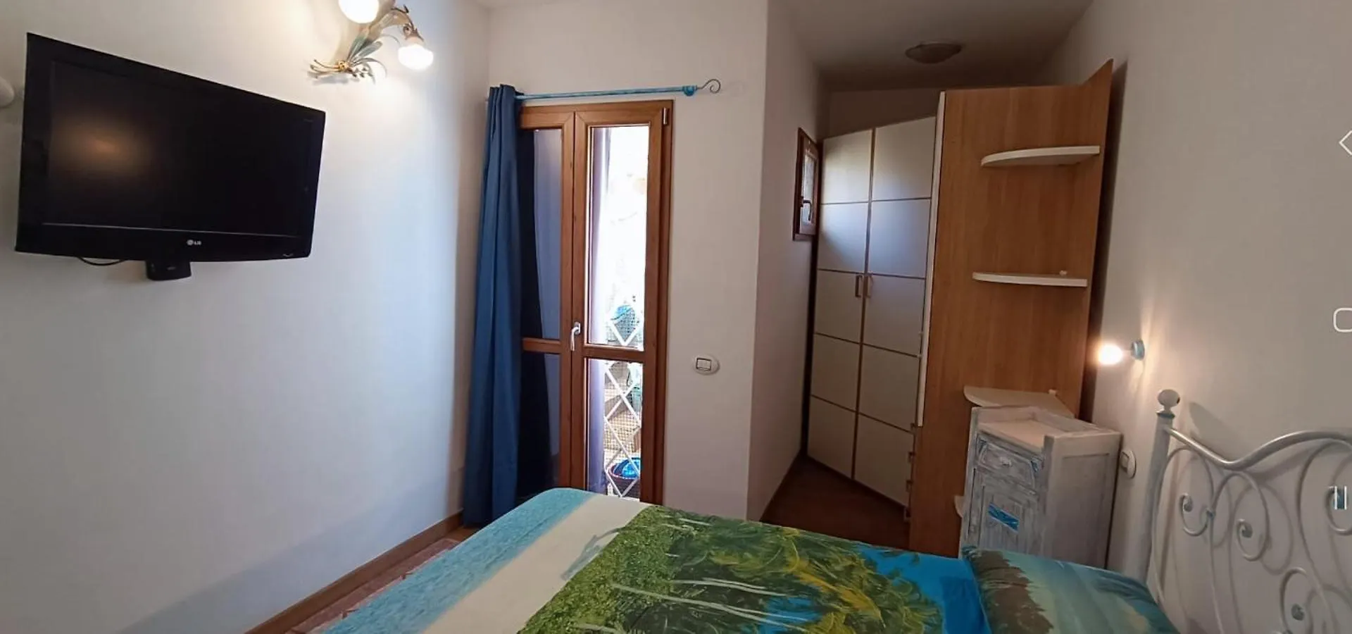 Casa Marina Bed and Breakfast Olbia 0*,  Italia